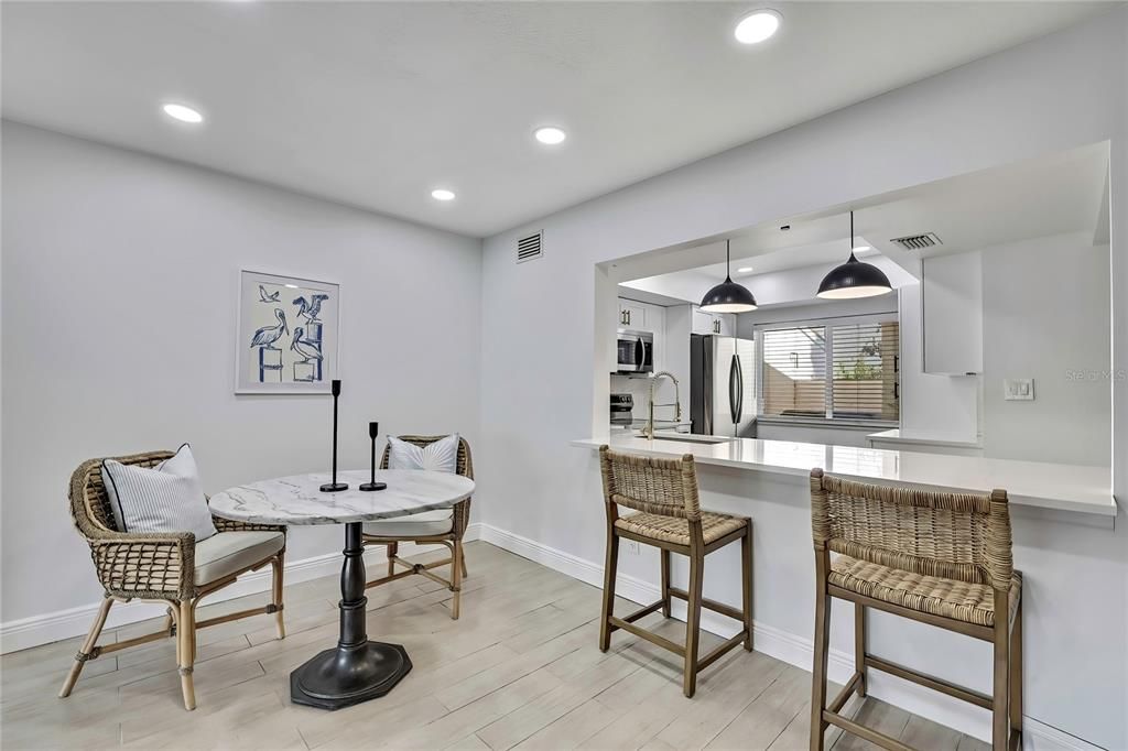 For Sale: $474,000 (2 beds, 2 baths, 1390 Square Feet)