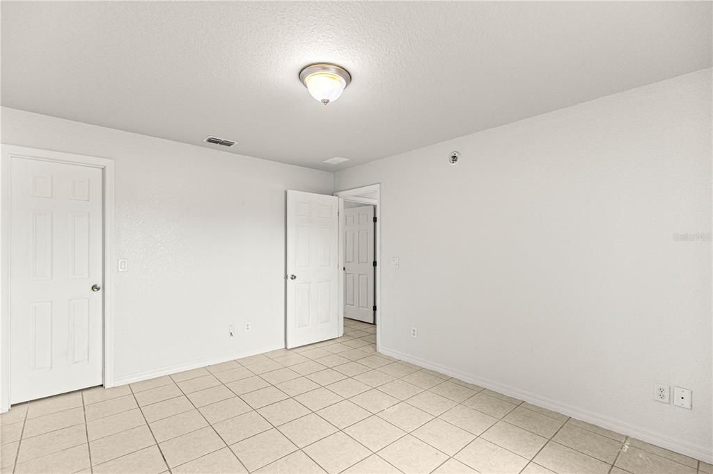 En Venta: $250,000 (3 camas, 2 baños, 1338 Pies cuadrados)