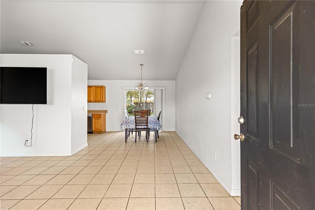 En Venta: $250,000 (3 camas, 2 baños, 1338 Pies cuadrados)