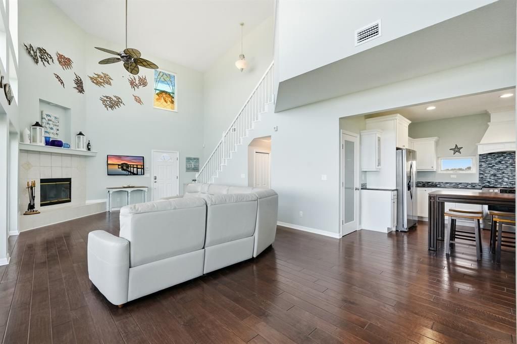 待售: $1,399,000 (5 贝兹, 3 浴室, 2687 平方英尺)