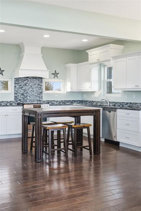 待售: $1,399,000 (5 贝兹, 3 浴室, 2687 平方英尺)