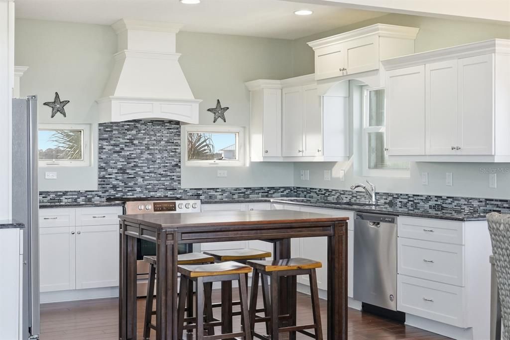 待售: $1,399,000 (5 贝兹, 3 浴室, 2687 平方英尺)