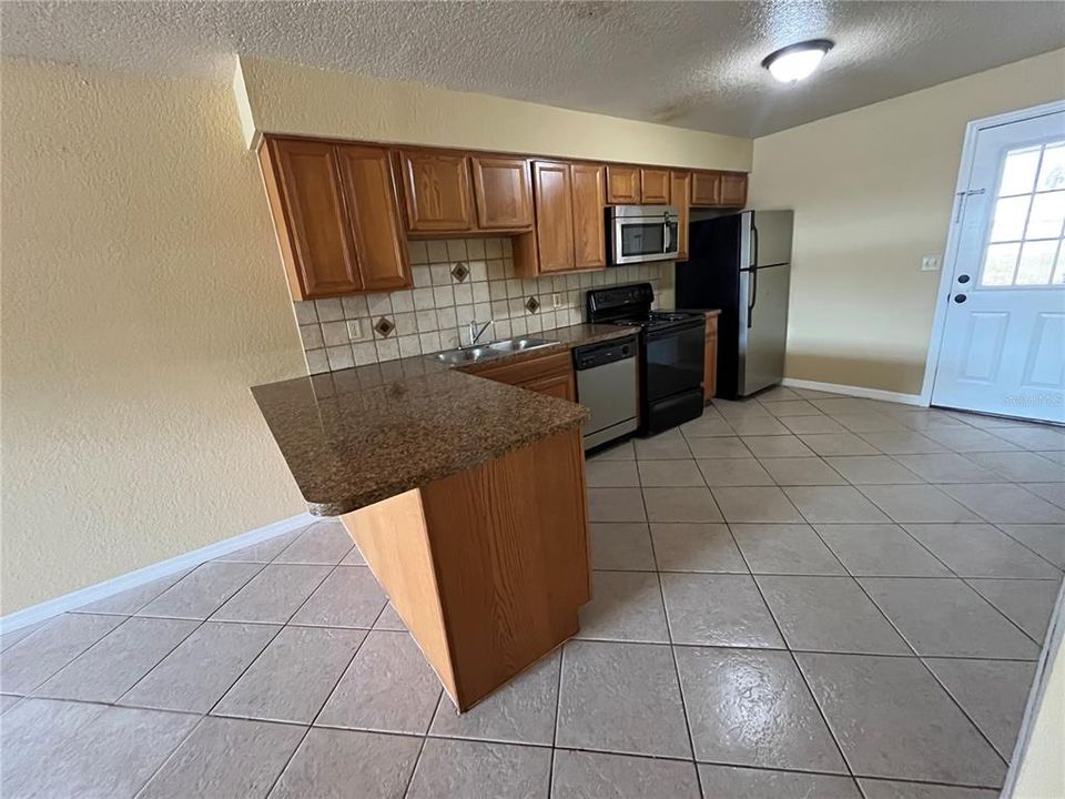 For Sale: $425,000 (0 beds, 0 baths, 2592 Square Feet)