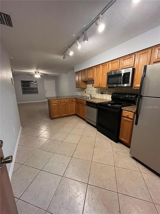 For Sale: $425,000 (0 beds, 0 baths, 2592 Square Feet)