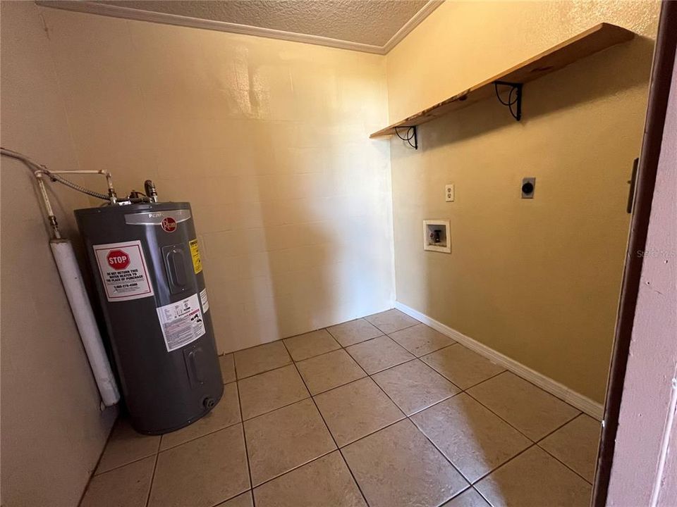 For Sale: $425,000 (0 beds, 0 baths, 2592 Square Feet)