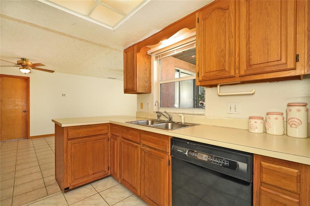 待售: $338,860 (3 贝兹, 2 浴室, 1632 平方英尺)