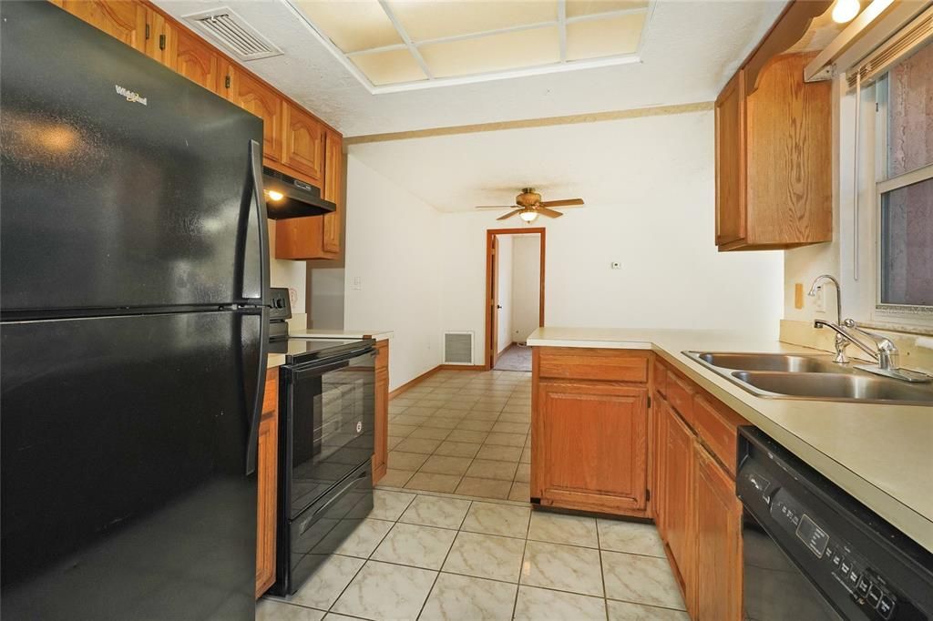 待售: $338,860 (3 贝兹, 2 浴室, 1632 平方英尺)