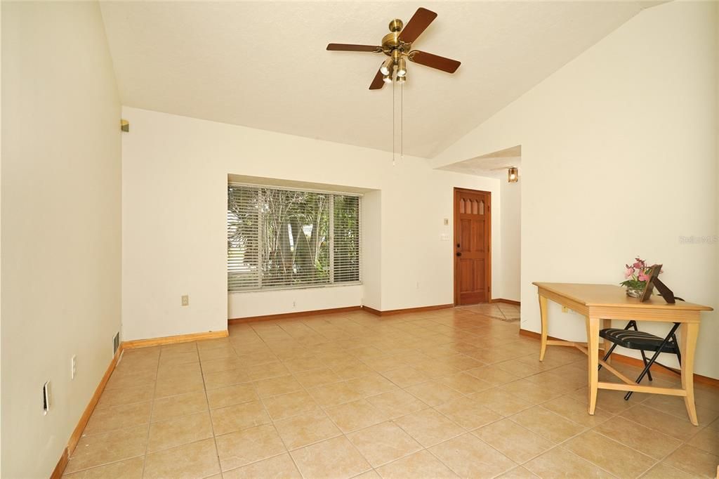 待售: $338,860 (3 贝兹, 2 浴室, 1632 平方英尺)