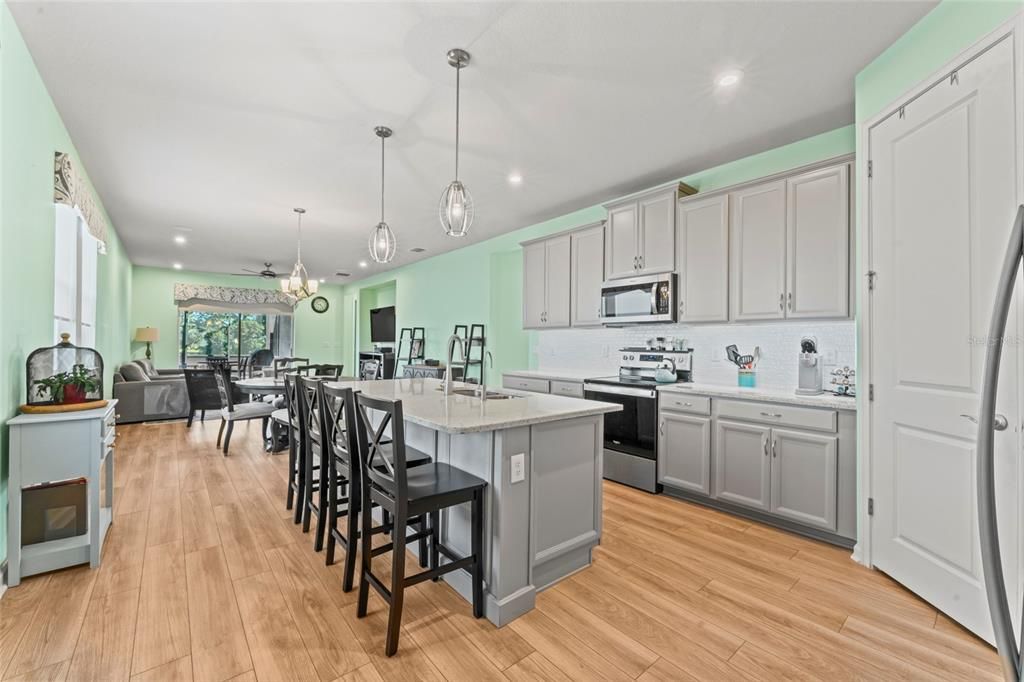 En Venta: $419,999 (4 camas, 2 baños, 1891 Pies cuadrados)