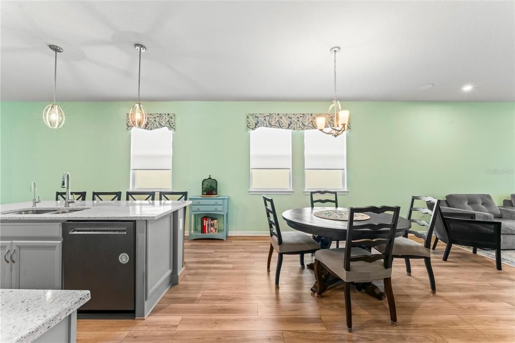 En Venta: $419,999 (4 camas, 2 baños, 1891 Pies cuadrados)