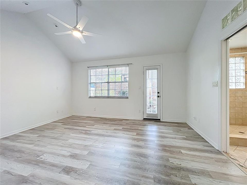 For Rent: $3,000 (3 beds, 2 baths, 1392 Square Feet)