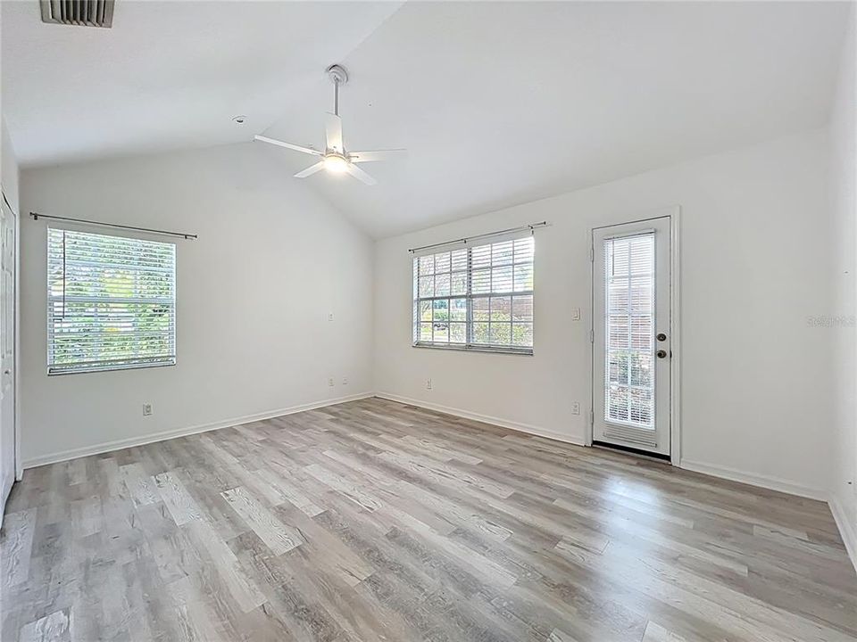 For Rent: $3,000 (3 beds, 2 baths, 1392 Square Feet)