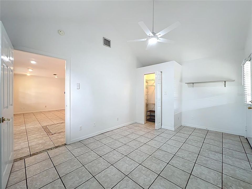 For Rent: $3,000 (3 beds, 2 baths, 1392 Square Feet)