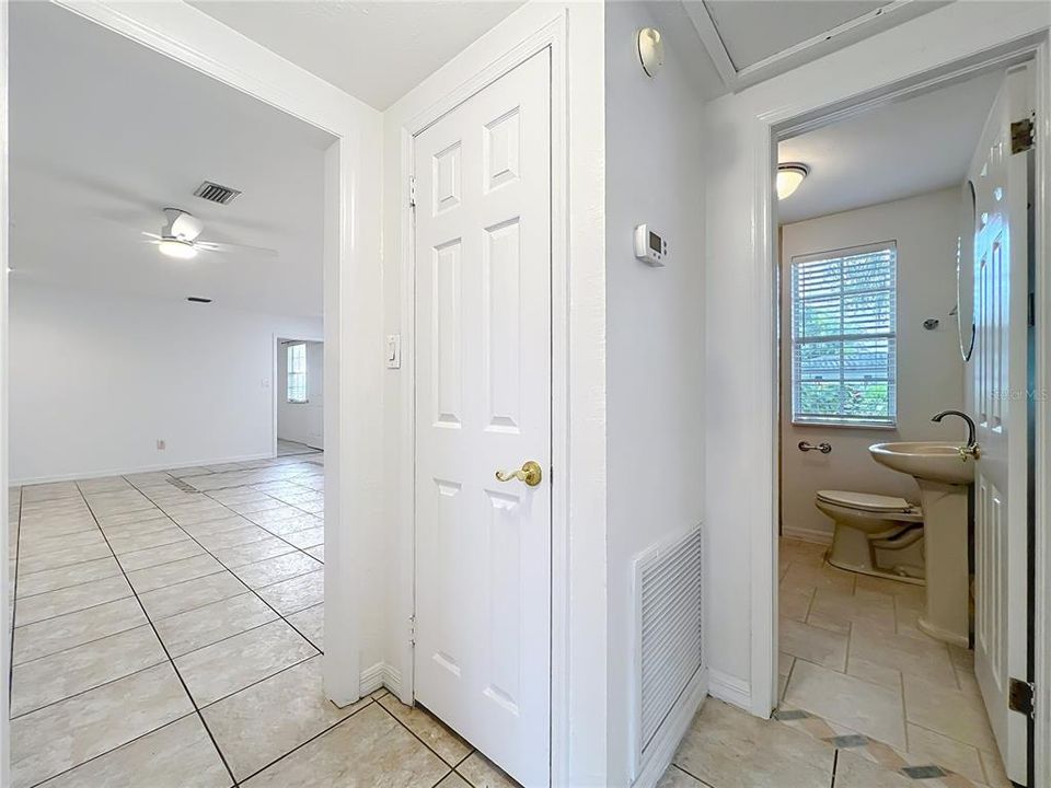 For Rent: $3,000 (3 beds, 2 baths, 1392 Square Feet)