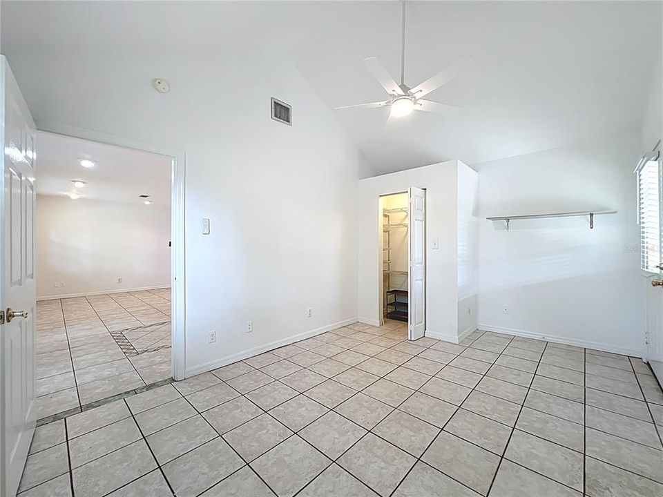 For Rent: $3,000 (3 beds, 2 baths, 1392 Square Feet)