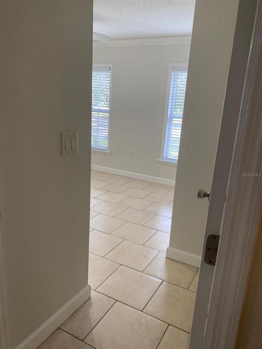 For Rent: $1,800 (3 beds, 2 baths, 1192 Square Feet)