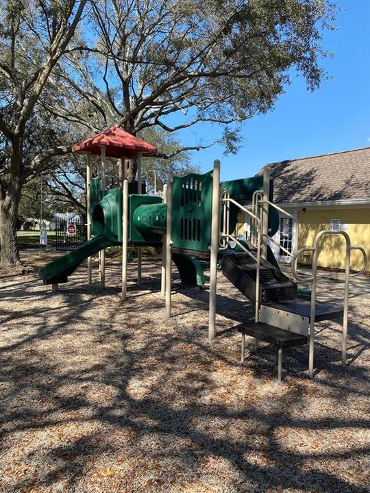 For Rent: $1,800 (3 beds, 2 baths, 1192 Square Feet)