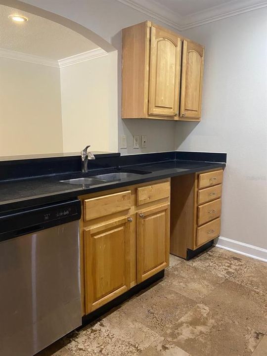 For Rent: $1,800 (3 beds, 2 baths, 1192 Square Feet)