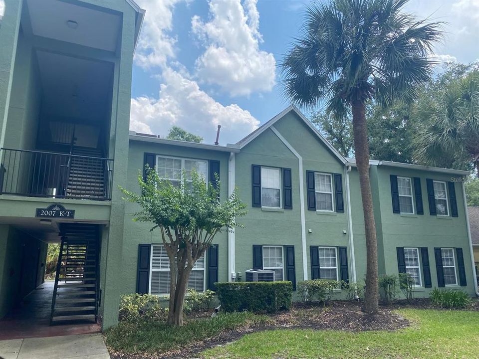 For Rent: $1,800 (3 beds, 2 baths, 1192 Square Feet)