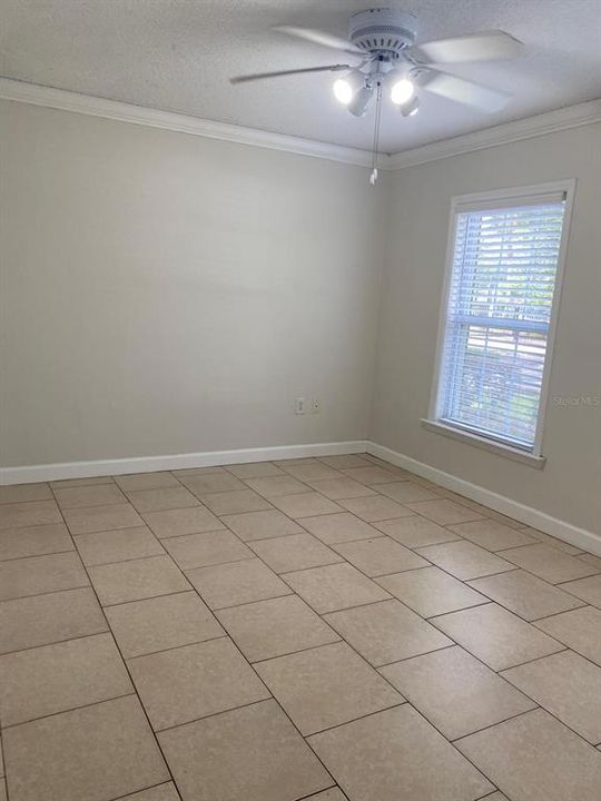 For Rent: $1,800 (3 beds, 2 baths, 1192 Square Feet)