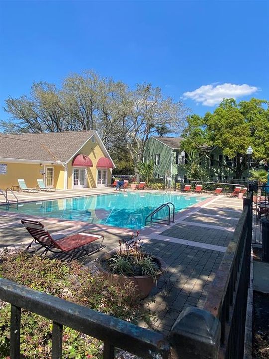 For Rent: $1,800 (3 beds, 2 baths, 1192 Square Feet)