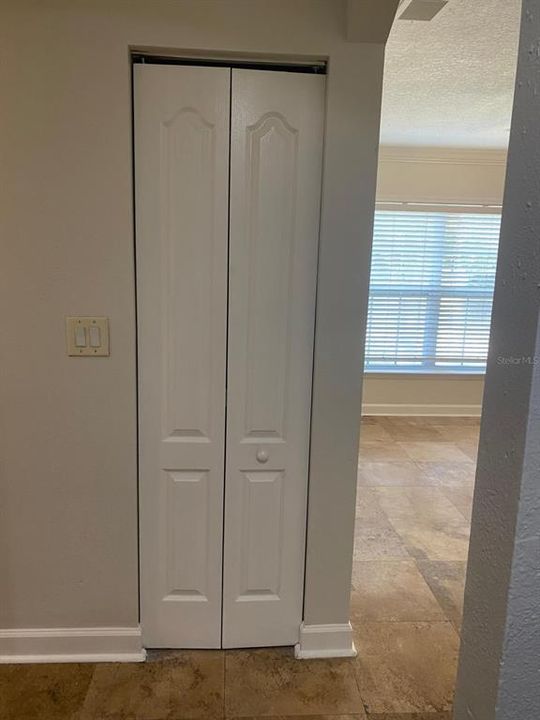 For Rent: $1,800 (3 beds, 2 baths, 1192 Square Feet)