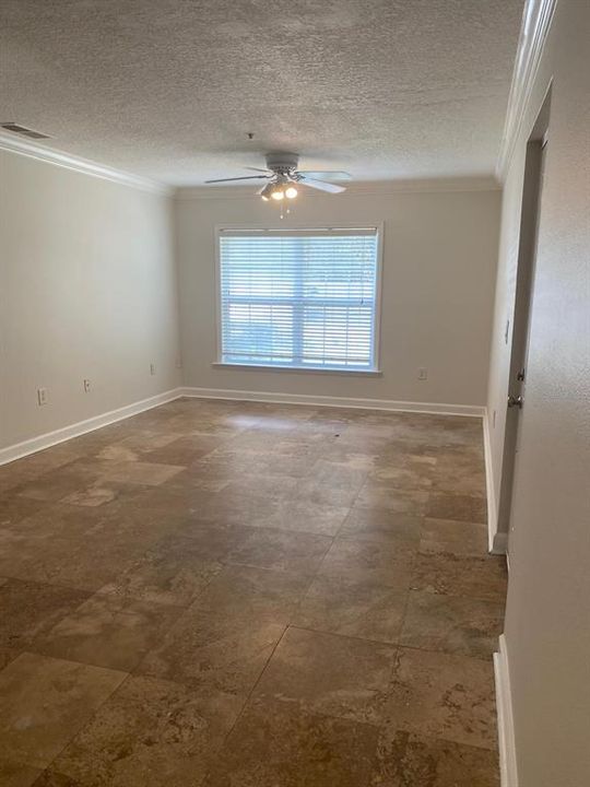 For Rent: $1,800 (3 beds, 2 baths, 1192 Square Feet)