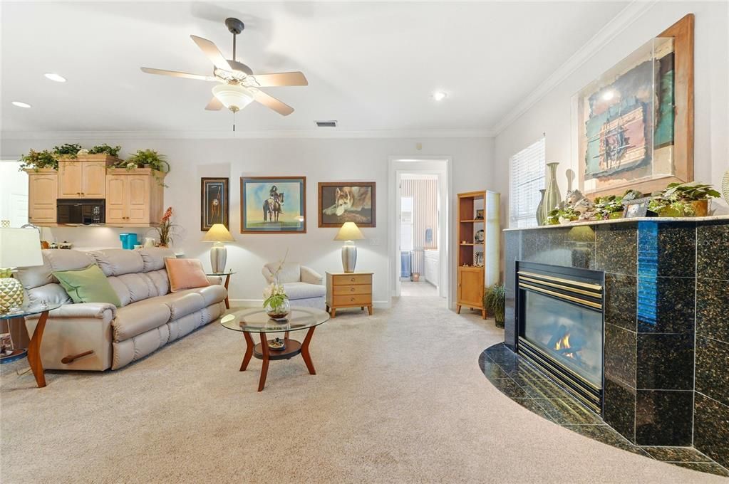 待售: $449,000 (4 贝兹, 2 浴室, 2495 平方英尺)