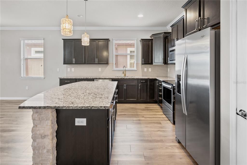 待售: $430,000 (3 贝兹, 2 浴室, 2162 平方英尺)