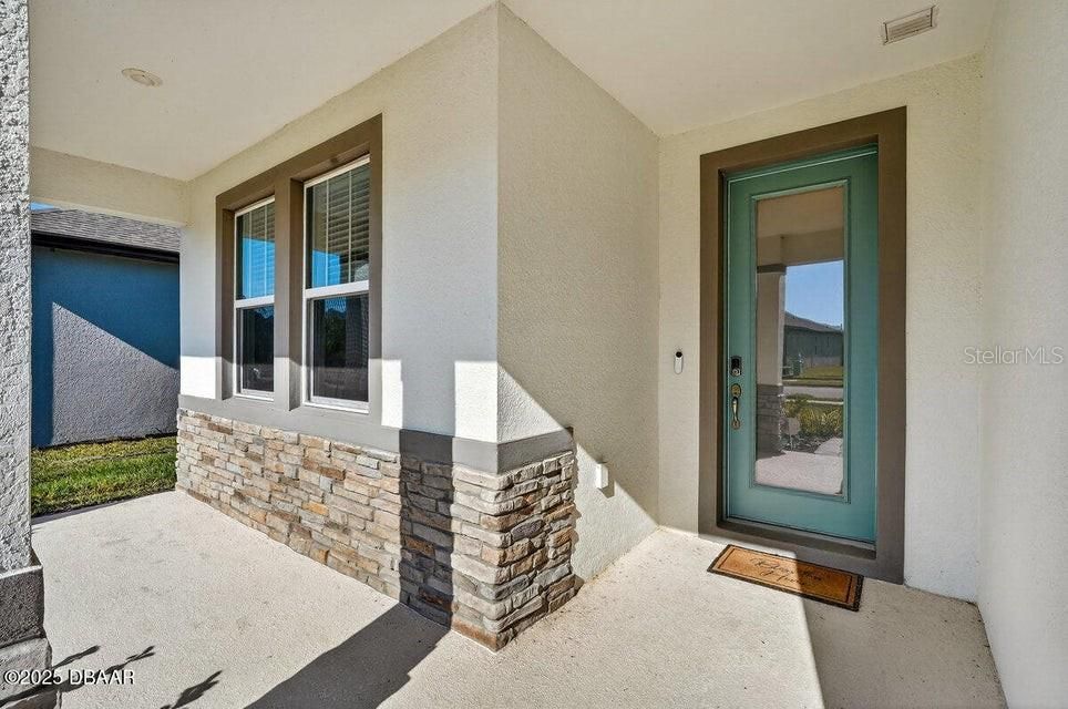 En Venta: $725,000 (5 camas, 4 baños, 3051 Pies cuadrados)