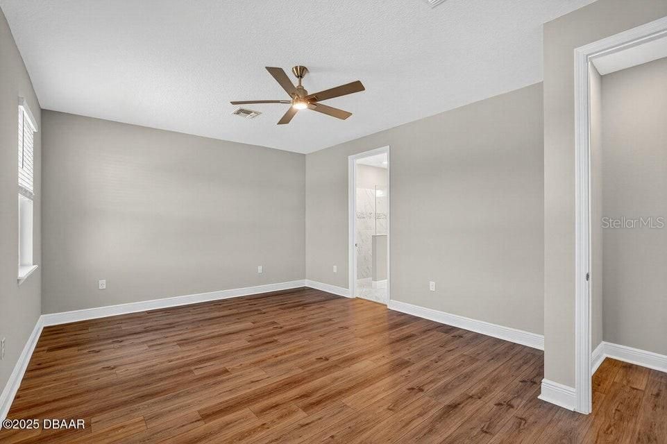 En Venta: $725,000 (5 camas, 4 baños, 3051 Pies cuadrados)