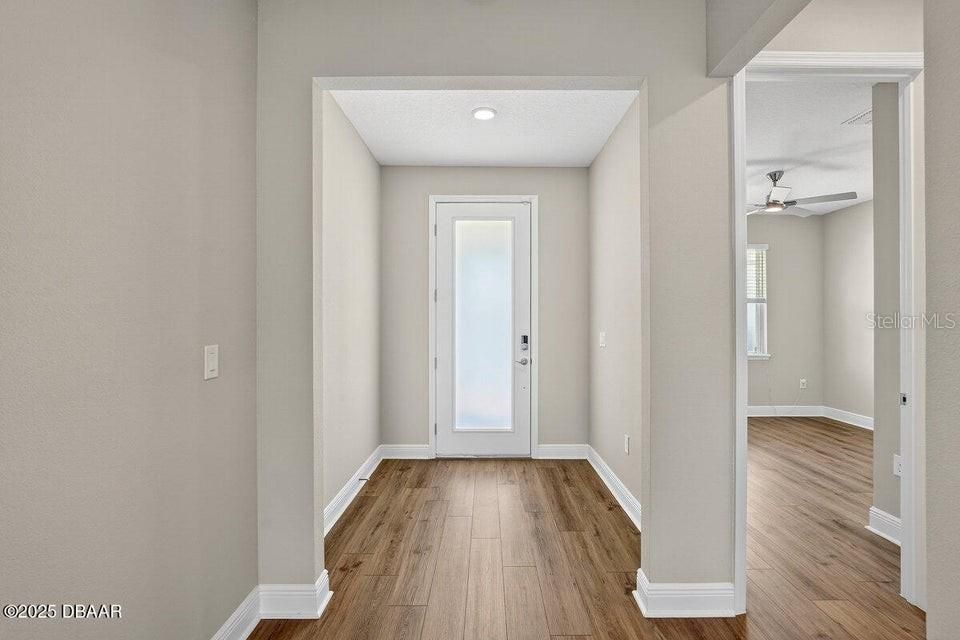 En Venta: $725,000 (5 camas, 4 baños, 3051 Pies cuadrados)