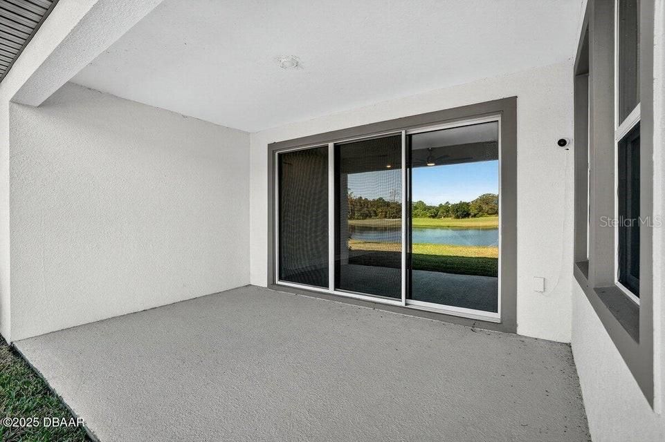 En Venta: $725,000 (5 camas, 4 baños, 3051 Pies cuadrados)