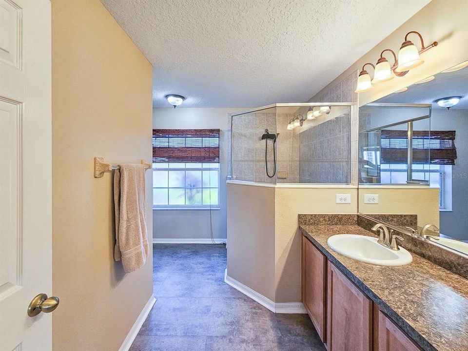 For Sale: $344,000 (3 beds, 2 baths, 1614 Square Feet)