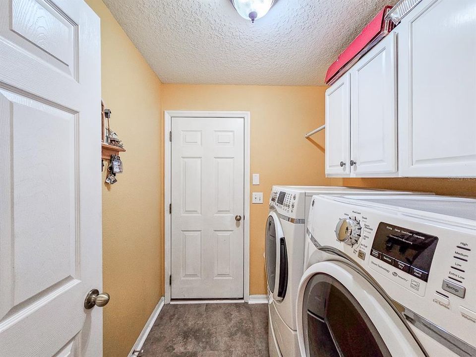 For Sale: $344,000 (3 beds, 2 baths, 1614 Square Feet)