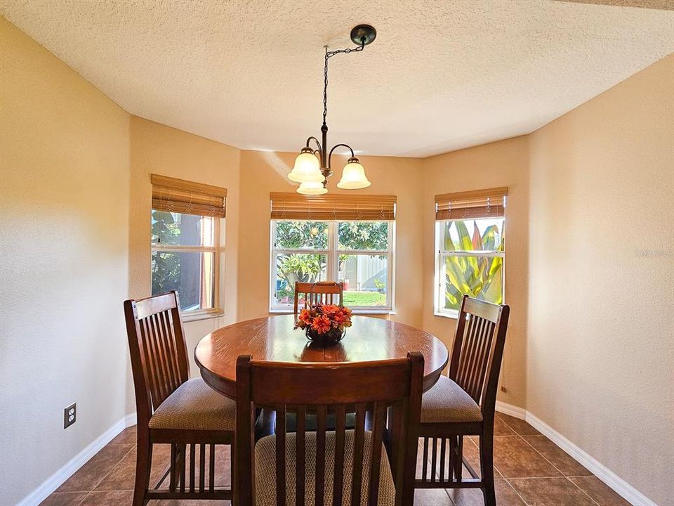 For Sale: $344,000 (3 beds, 2 baths, 1614 Square Feet)