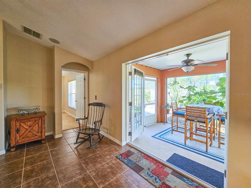 For Sale: $344,000 (3 beds, 2 baths, 1614 Square Feet)