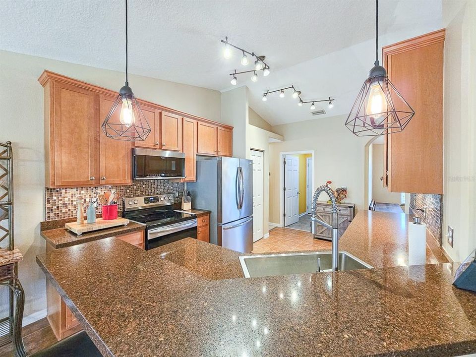 For Sale: $344,000 (3 beds, 2 baths, 1614 Square Feet)