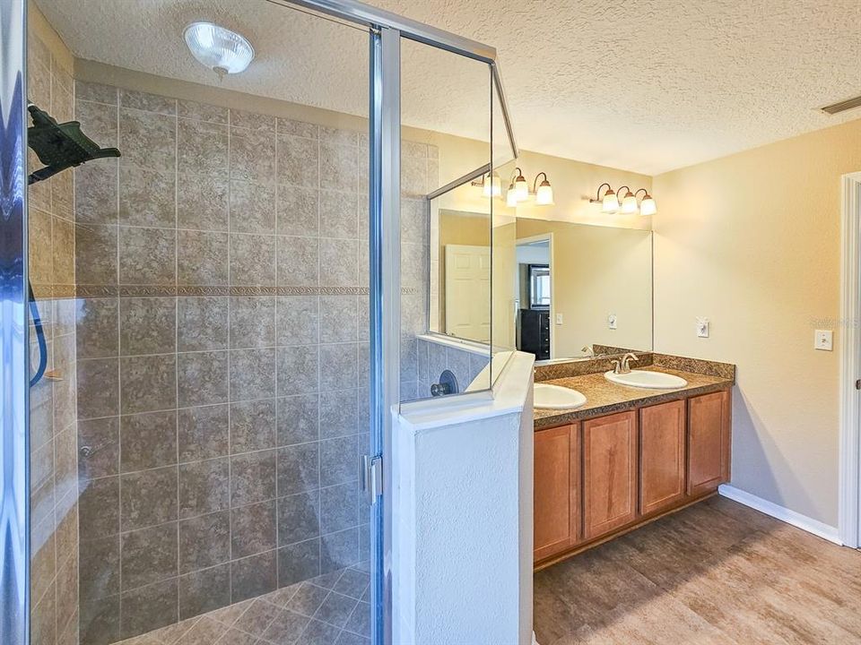 For Sale: $344,000 (3 beds, 2 baths, 1614 Square Feet)