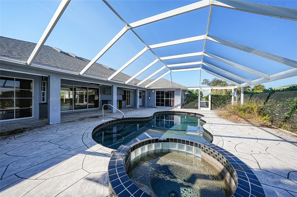 待售: $399,000 (3 贝兹, 2 浴室, 2805 平方英尺)