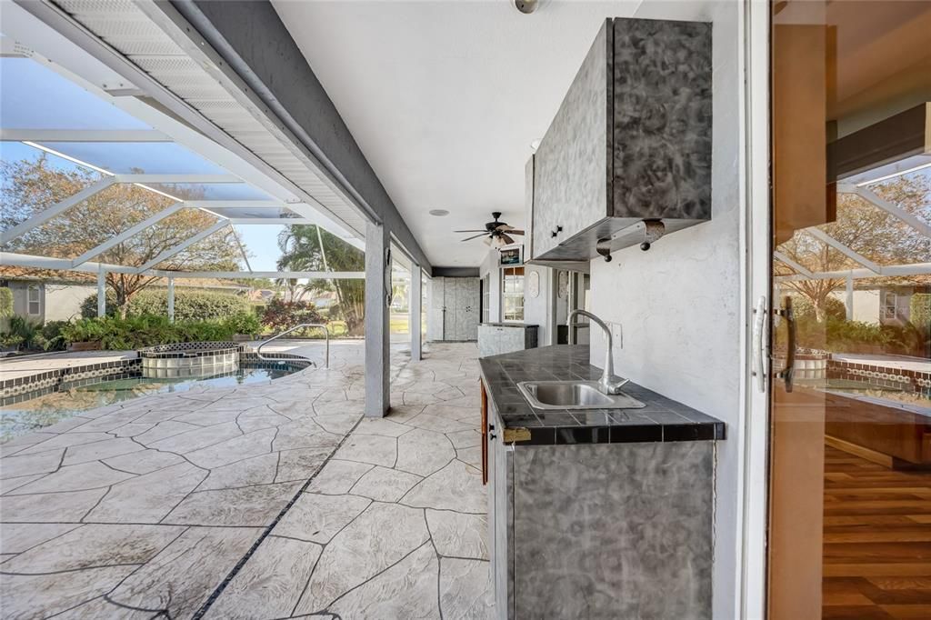 待售: $399,000 (3 贝兹, 2 浴室, 2805 平方英尺)