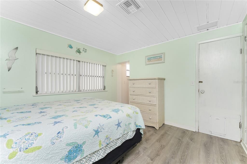 待售: $239,900 (2 贝兹, 1 浴室, 791 平方英尺)