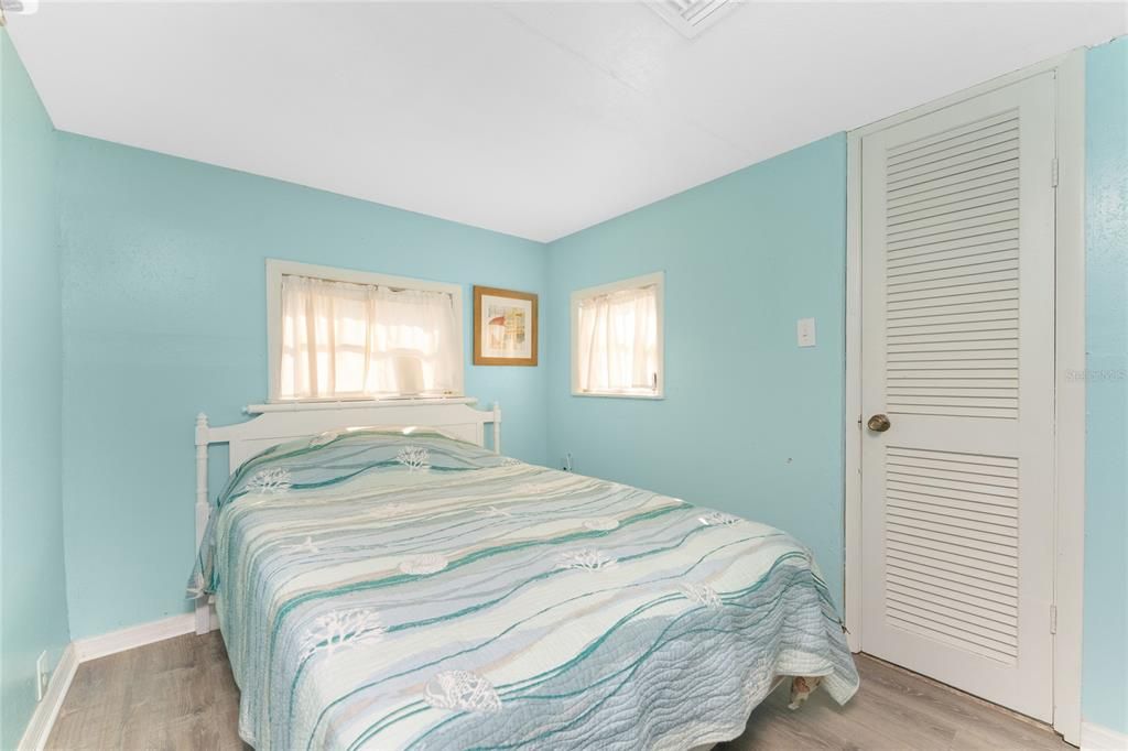 待售: $239,900 (2 贝兹, 1 浴室, 791 平方英尺)