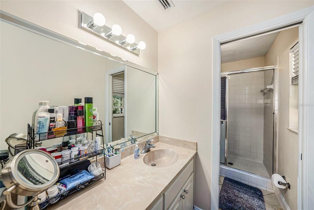 En Venta: $450,000 (3 camas, 2 baños, 1624 Pies cuadrados)