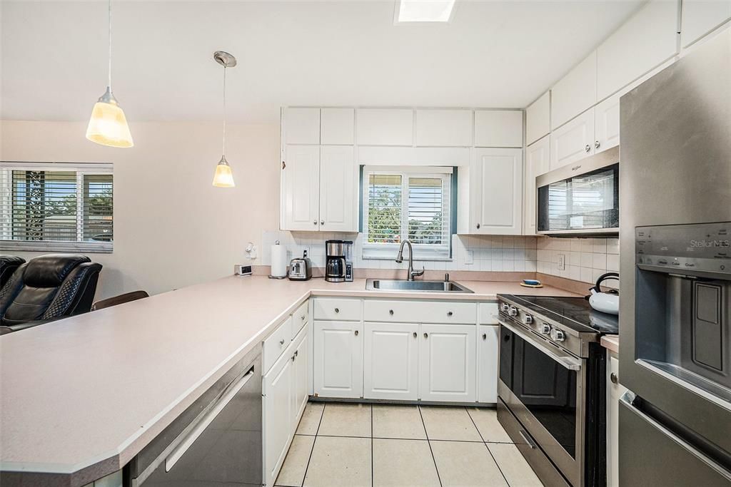 En Venta: $450,000 (3 camas, 2 baños, 1624 Pies cuadrados)