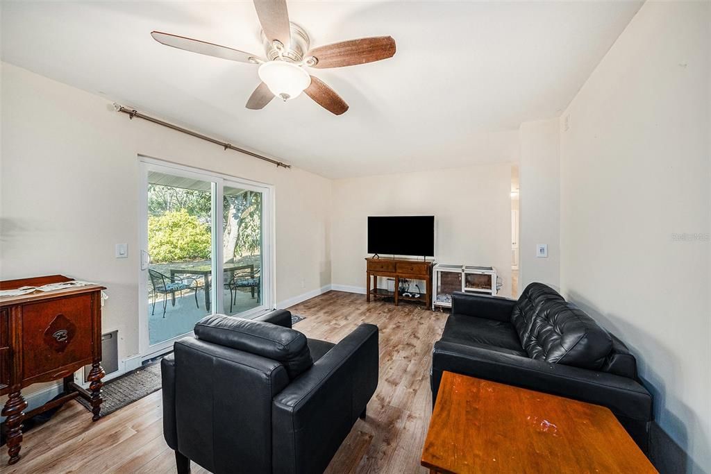 En Venta: $450,000 (3 camas, 2 baños, 1624 Pies cuadrados)