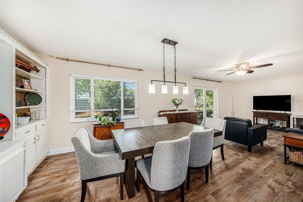 En Venta: $450,000 (3 camas, 2 baños, 1624 Pies cuadrados)