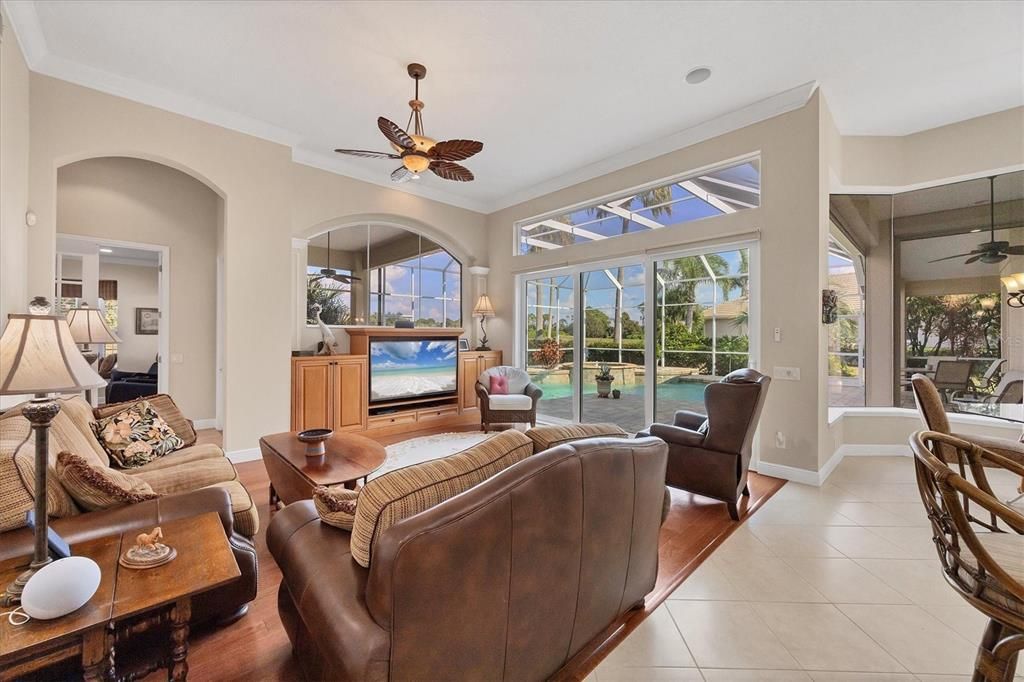 待售: $1,299,000 (3 贝兹, 3 浴室, 2915 平方英尺)