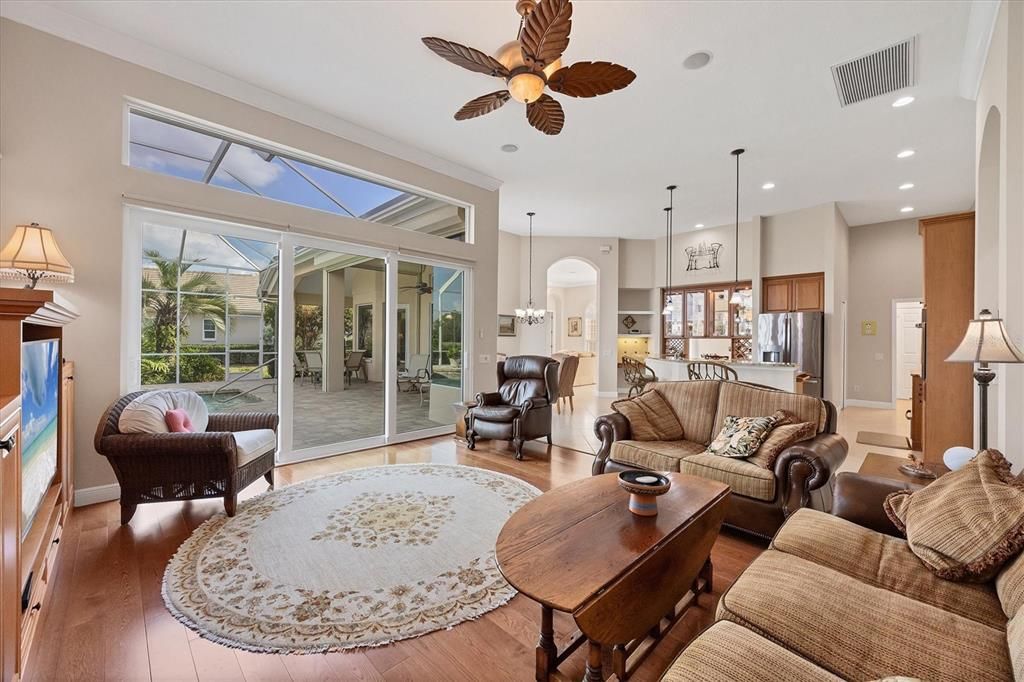 待售: $1,299,000 (3 贝兹, 3 浴室, 2915 平方英尺)