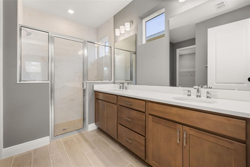 For Sale: $334,990 (3 beds, 3 baths, 2025 Square Feet)